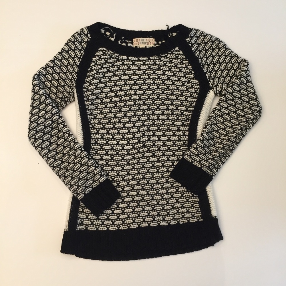 Black & White crew neck sweater